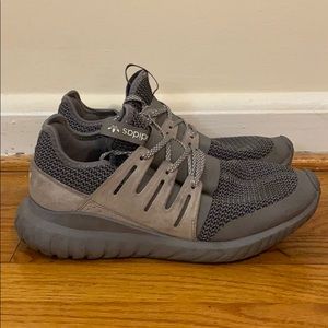 Men’s Adidas Tubular - Triple Grey Sz 9